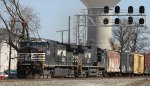 NS 9813 & 9915 lead train 159 southbound